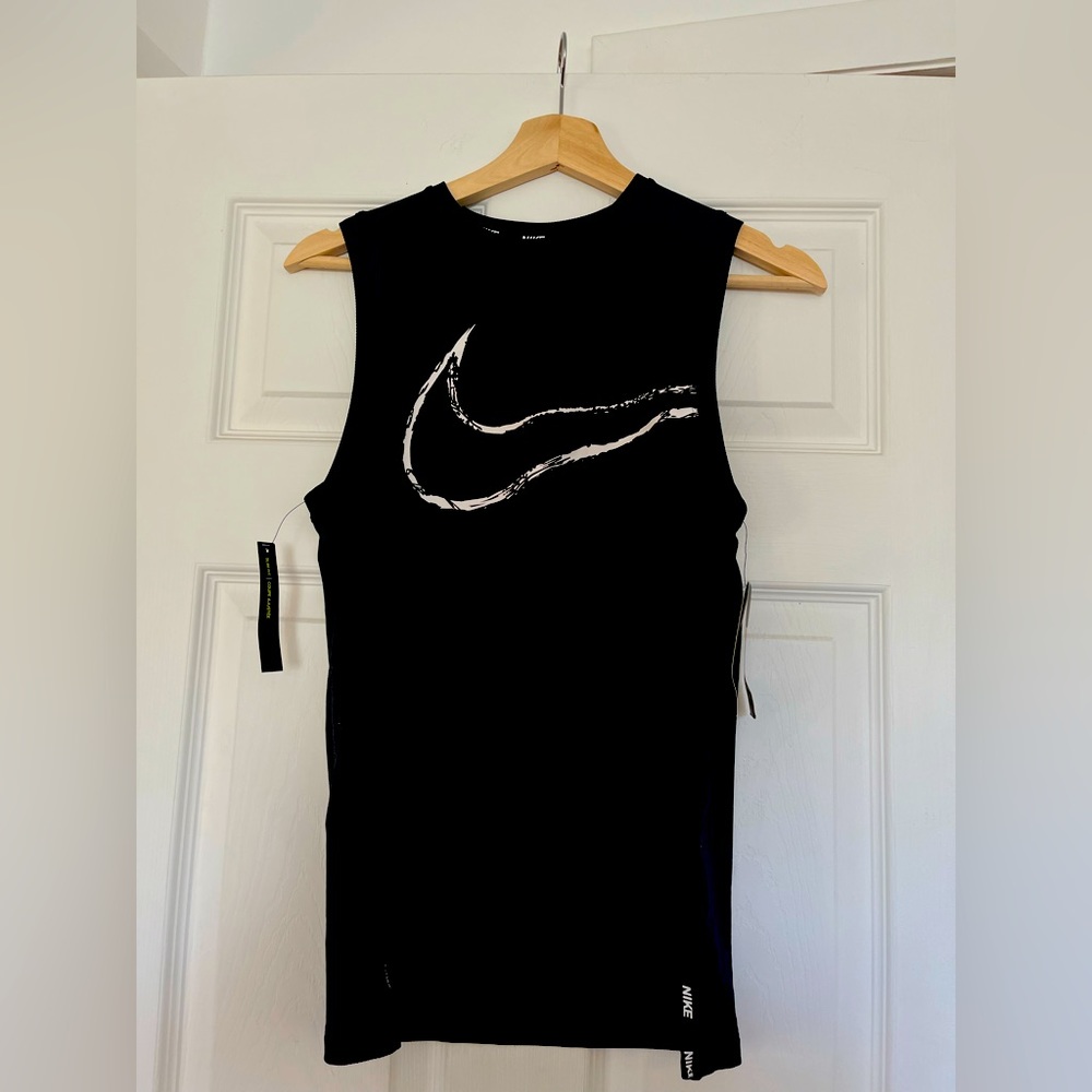 NWT NBW-Nike-Size L